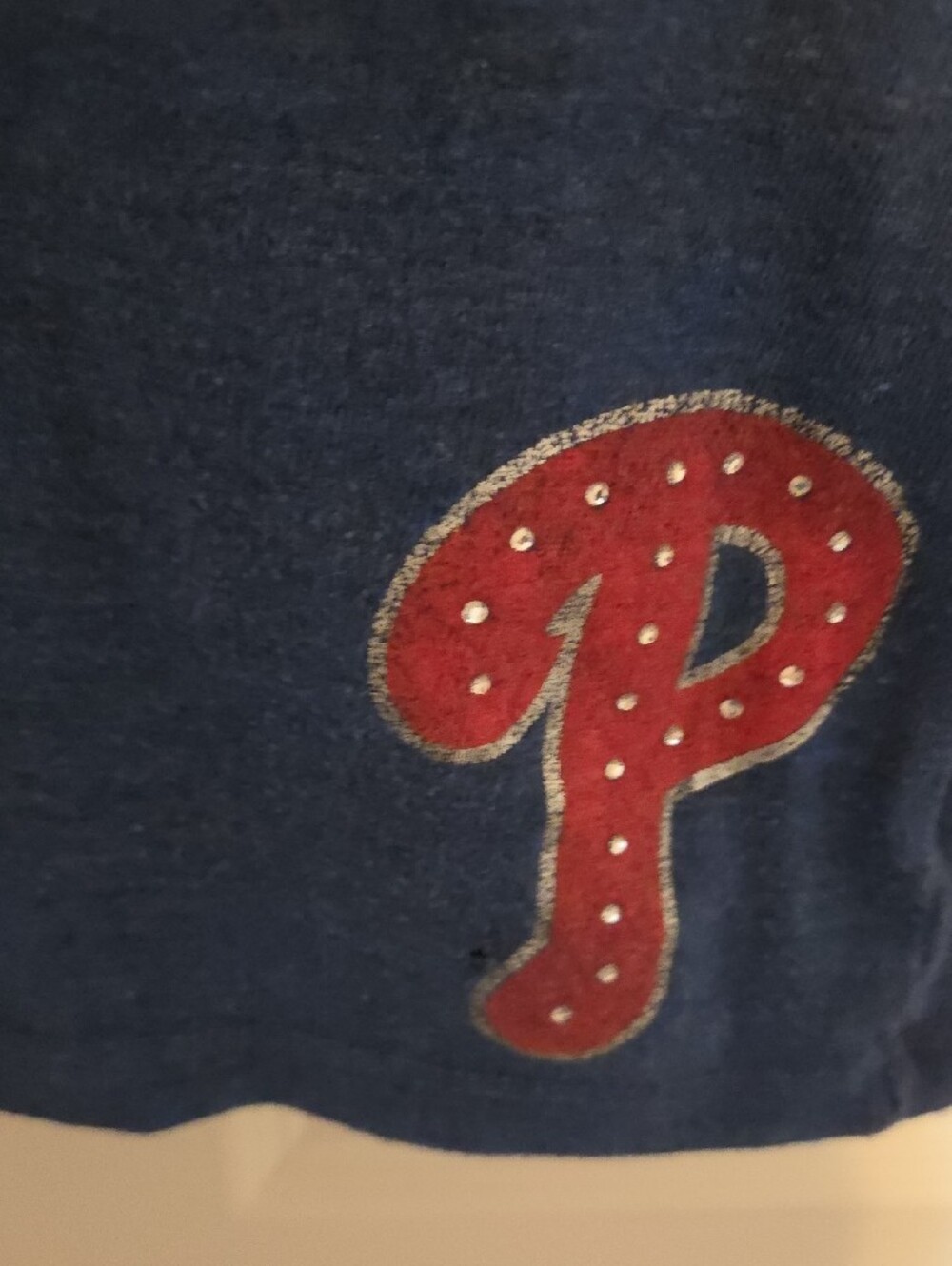 PINK Victoria's Secret Navy V-Neck Short Sleeve Tee PHILLIES MLB Vintage - Picture 3 of 5